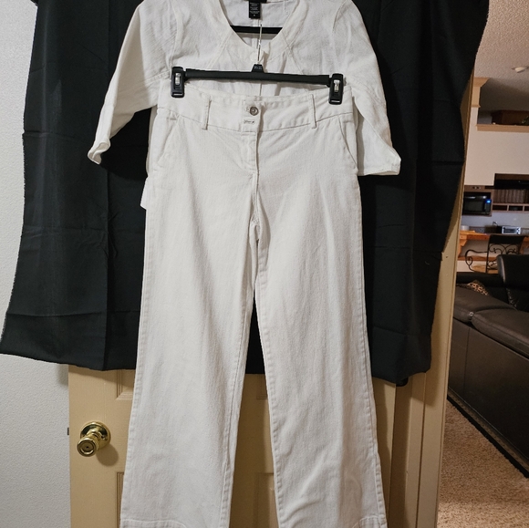 Apostrophe Other - Apostrophe Stretch Ladies 2 Piece Round Neck Jacket With Capri Pant Size 4 White